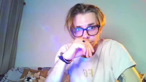 Snapshot of samgorgeous chatting on May 15, 2026, 1:51 pm Fansly - Top4fans online show from May 15, 2026, 1:51 pm