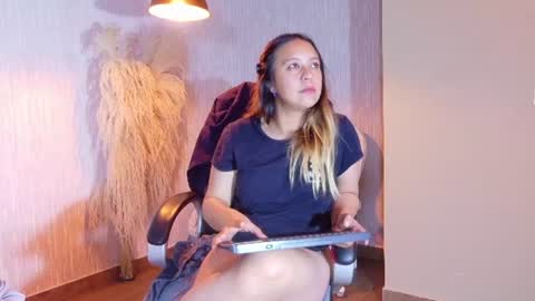 Snapshot of sami_1_8 chatting on June 22, 2026, 3:25 am Samy online show from June 22, 2026, 3:25 am