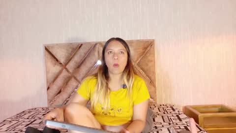 Snapshot of sami_1_8 chatting on June 25, 2026, 8:35 pm Samy online show from June 25, 2026, 8:35 pm