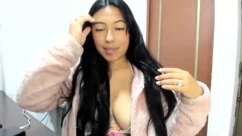 sami_cutte online show from December 28, 2024, 7:11 pm