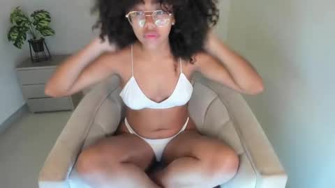 Snapshot of samie_mury chatting on November 10, 2025, 3:38 am Samie Mury online show from November 10, 2025, 3:38 am