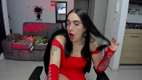 Snapshot of samismith77 chatting on November 26, 2025, 12:00 am SARA online show from November 26, 2025, 12:00 am