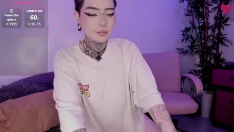 Snapshot of sammy_f_uck chatting on October 18, 2025, 1:41 am Samantha online show from October 18, 2025, 1:41 am