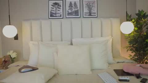 Snapshot of sammy_hamilton chatting on June 26, 2026, 1:32 am Ana online show from June 26, 2026, 1:32 am