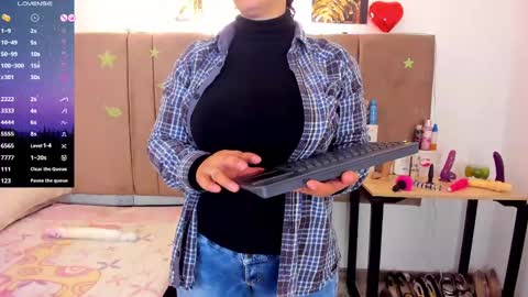 Snapshot of sammy_mature_ chatting on January 8, 2025, 2:35 am Sammy online show from January 8, 2025, 2:35 am