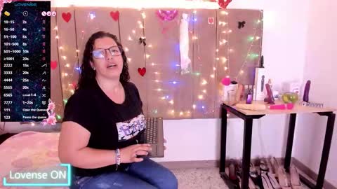 Snapshot of sammy_mature_ chatting on November 28, 2025, 9:39 pm Sammy online show from November 28, 2025, 9:39 pm