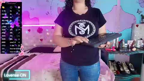 Snapshot of sammy_mature_ chatting on June 16, 2026, 10:12 pm Sammy online show from June 16, 2026, 10:12 pm