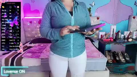 Snapshot of sammy_mature_ chatting on June 17, 2026, 8:32 pm Sammy online show from June 17, 2026, 8:32 pm