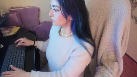   online show from November 8, 2025, 9:42 am