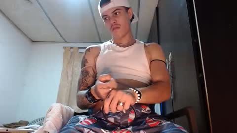 sammy model independiente online show from April 7, 2026, 9:21 am
