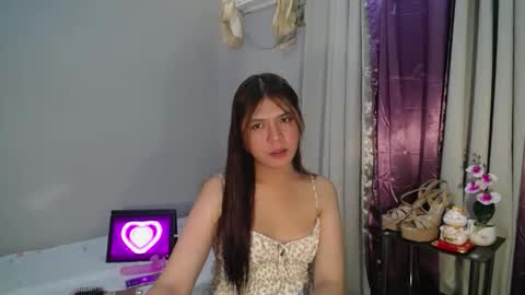 Snapshot of sampaguita_pinayxx chatting on January 24, 2025, 9:39 am SOFIA online show from January 24, 2025, 9:39 am