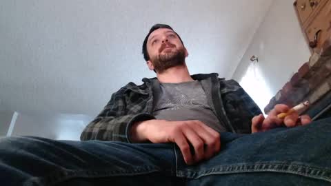 Snapshot of samthebully chatting on May 5, 2026, 11:57 pm SamTheBully online show from May 5, 2026, 11:57 pm