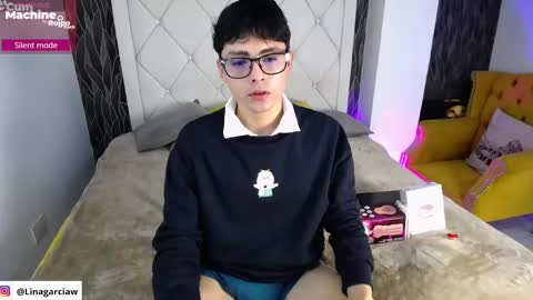 Snapshot of samu_foxxx chatting on September 13, 2025, 8:52 pm SAMU online show from September 13, 2025, 8:52 pm