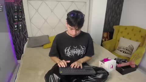 Snapshot of samu_foxxx chatting on October 6, 2025, 8:06 pm SAMU online show from October 6, 2025, 8:06 pm