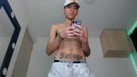 Snapshot of samuel_suarez chatting on December 3, 2024, 6:37 am online show from December 3, 2024, 6:37 am