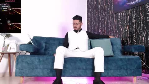 Snapshot of samuelcoopper chatting on November 19, 2025, 6:52 pm Samuel Coopper online show from November 19, 2025, 6:52 pm