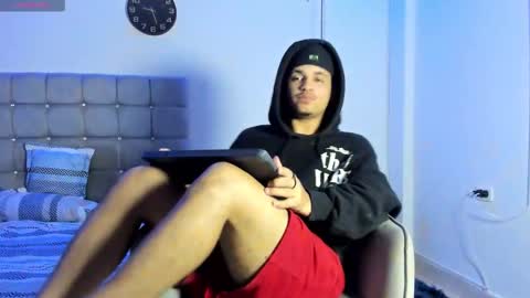 samxx_muscle online show from October 2, 2025, 4:25 pm