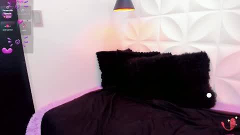 Snapshot of samy__milf chatting on June 23, 2026, 7:12 pm Sammy online show from June 23, 2026, 7:12 pm