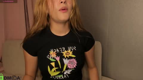 Snapshot of samy_bae chatting on February 19, 2025, 12:57 am Samantha online show from February 19, 2025, 12:57 am