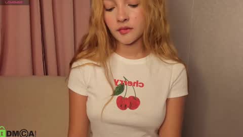 Snapshot of samy_bae chatting on February 26, 2025, 10:20 pm Samantha online show from February 26, 2025, 10:20 pm