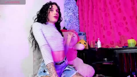 Snapshot of samy_ice chatting on June 6, 2026, 1:21 am samy_ice online show from June 6, 2026, 1:21 am