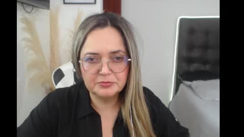 Snapshot of samy_vsn chatting on September 17, 2025, 7:48 pm samy_vsn online show from September 17, 2025, 7:48 pm