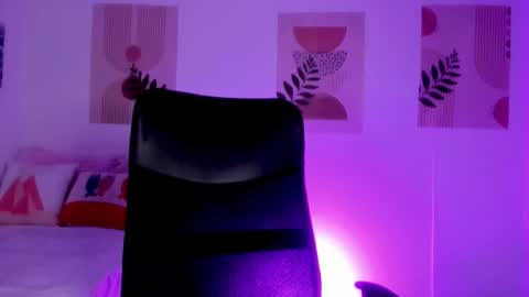 Snapshot of samylewis4_20 chatting on November 28, 2025, 5:43 am sammy online show from November 28, 2025, 5:43 am