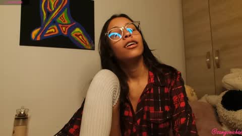 Snapshot of samyonichan chatting on December 26, 2024, 5:37 am Special show on 17 december and 23 UwU online show from December 26, 2024, 5:37 am