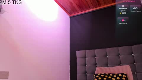 Snapshot of samypink_ chatting on March 10, 2025, 6:49 am samy online show from March 10, 2025, 6:49 am