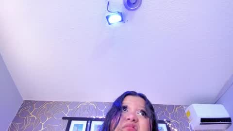 Snapshot of samyriverss chatting on February 8, 2025, 9:35 am Samy online show from February 8, 2025, 9:35 am