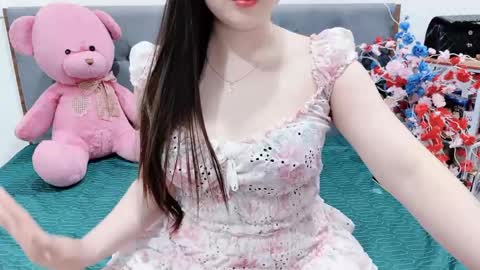 sanami_sian_ online show from April 13, 2026, 2:44 pm