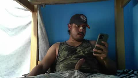 sandalo123 online show from May 1, 2026, 1:43 am