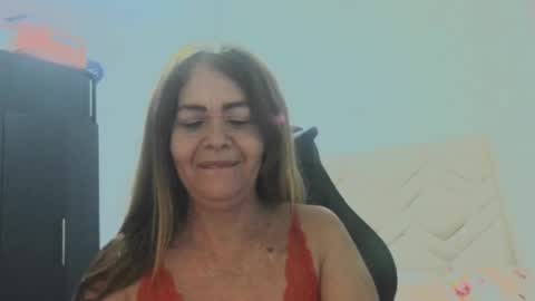Sanddi  online show from June 2, 2026, 11:18 pm