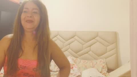 Sanddi  online show from July 5, 2026, 10:44 am