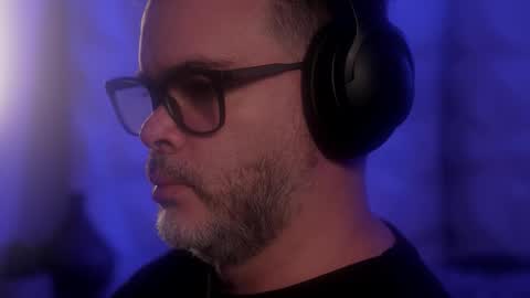 Sanders online show from October 14, 2025, 4:02 am