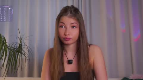 Emma  online show from April 25, 2026, 1:19 am