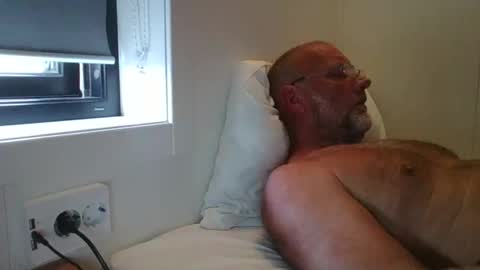 sandnesrune523 online show from September 15, 2025, 10:15 am