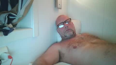 sandnesrune523 online show from December 14, 2025, 5:02 am