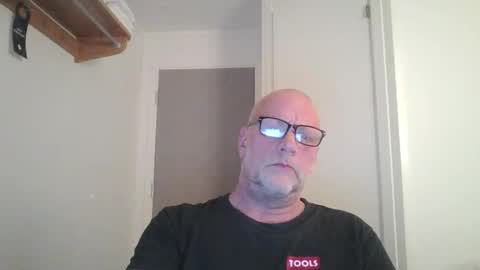 sandnesrune523 online show from March 15, 2026, 5:30 pm