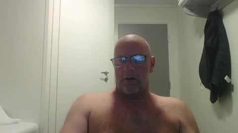 Snapshot of sandnesrune523 chatting on April 16, 2026, 4:52 pm sandnesrune523 online show from April 16, 2026, 4:52 pm