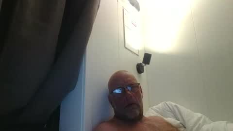 Snapshot of sandnesrune523 chatting on April 19, 2026, 6:32 pm sandnesrune523 online show from April 19, 2026, 6:32 pm