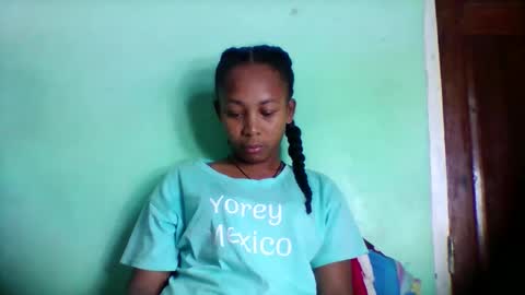 sandra1253099 online show from May 1, 2026, 5:45 am