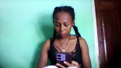 sandra1253099 online show from May 1, 2026, 5:50 pm