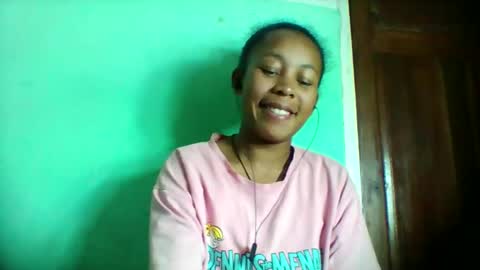 Snapshot of sandra1253099 chatting on May 14, 2026, 9:16 am sandra1253099 online show from May 14, 2026, 9:16 am