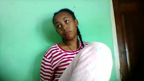 Snapshot of sandra1253099 chatting on May 16, 2026, 6:21 am sandra1253099 online show from May 16, 2026, 6:21 am