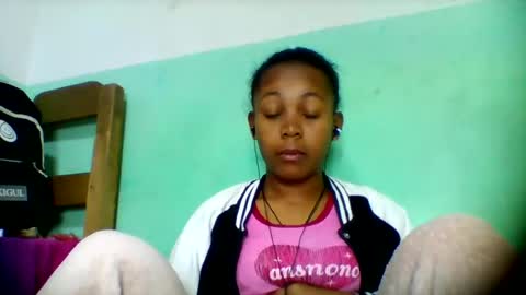sandra1253099 online show from June 20, 2026, 6:16 am