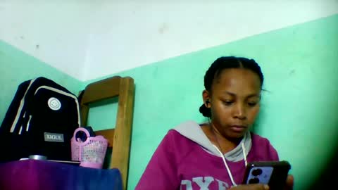 sandra1253099 online show from July 9, 2026, 6:45 pm