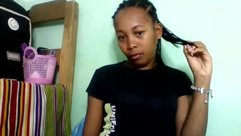 sandra1253099 online show from July 21, 2026, 7:43 am