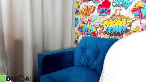 Sandra online show from September 22, 2025, 1:29 am