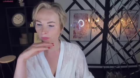 Sandra online show from January 28, 2025, 5:32 am